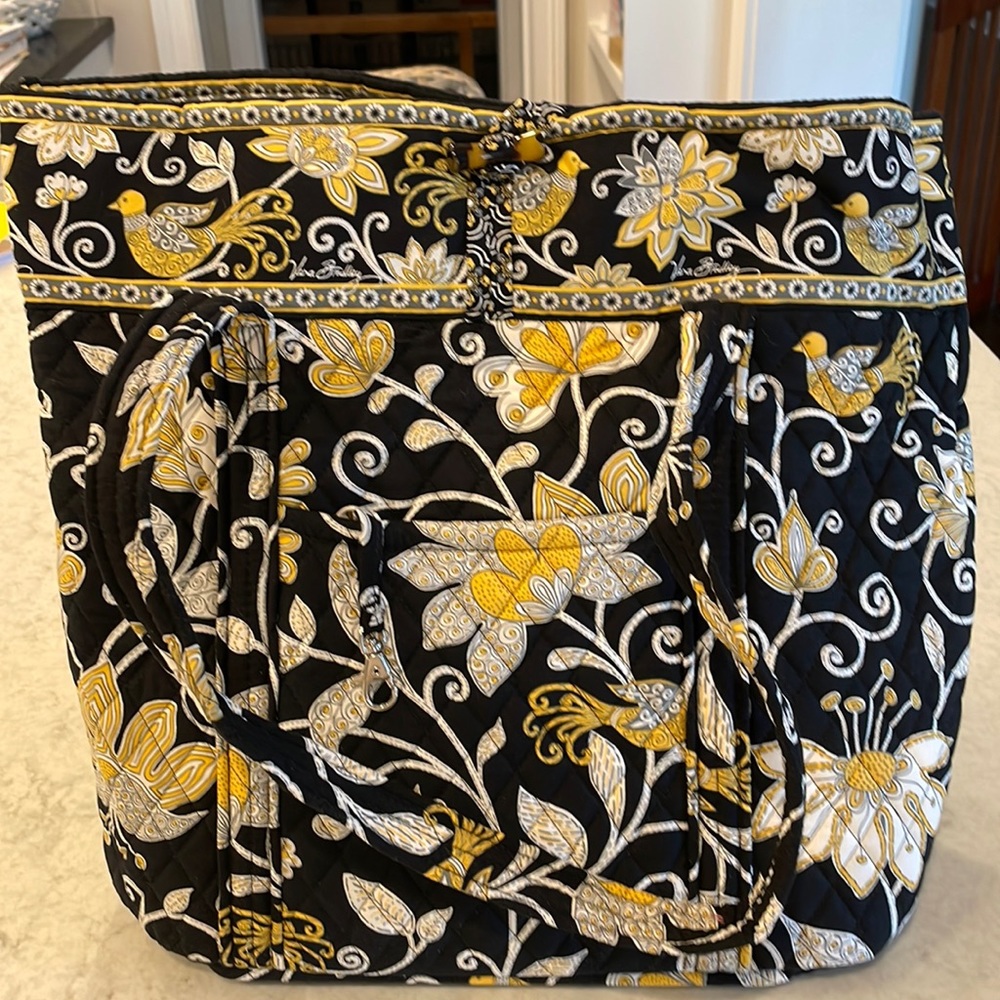 Vera Bradley NWT Tote Yellow Bird Pattern